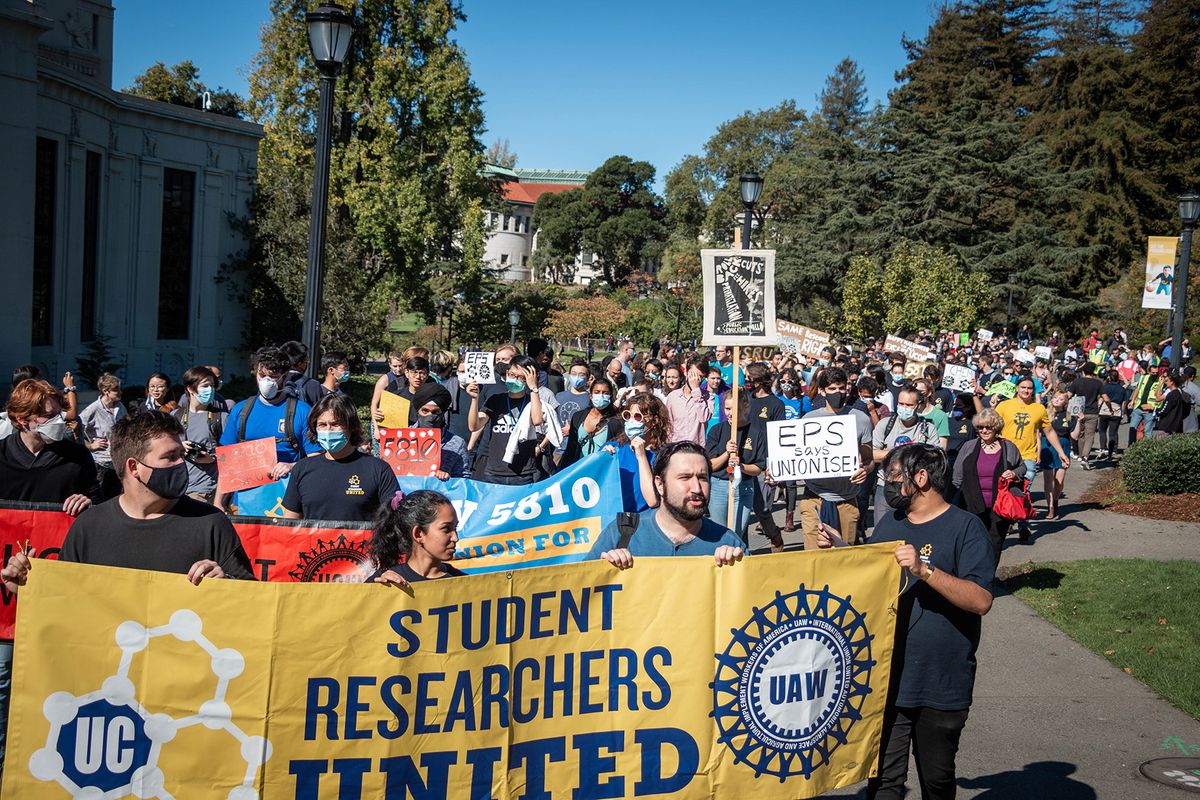 Student researchers rallying