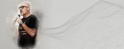 A side profile of Leonardo Zanata, a postdoctoral researcher at CPQBA-UNICAMP, wearing a black t-shirt and holding a mic. A side profile of Leonardo Zanata, a postdoctoral researcher at CPQBA-UNICAMP, wearing a black t-shirt and holding a mic.