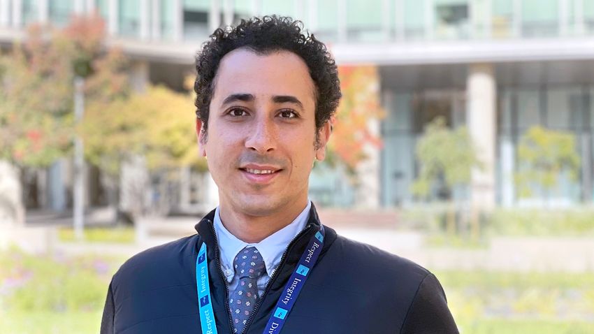 A photograph of Ahmed Abdelhak, who studies biomarkers to understand the sequence of events and assess treatment outcomes in multiple sclerosis.