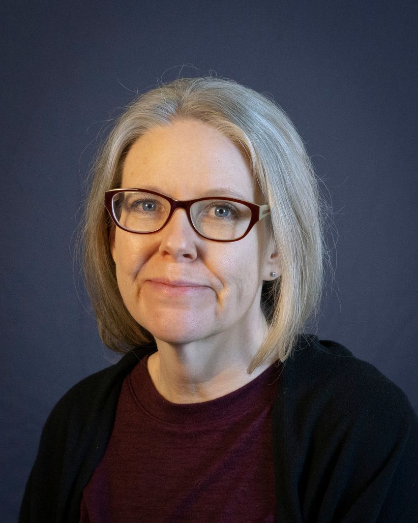 A headshot of Lori Roberts, PhD, the director of bioscience at Biotium. Credit: Biotium, Inc.