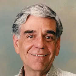 Paul Salvaterra smiles in a headshot photo.
