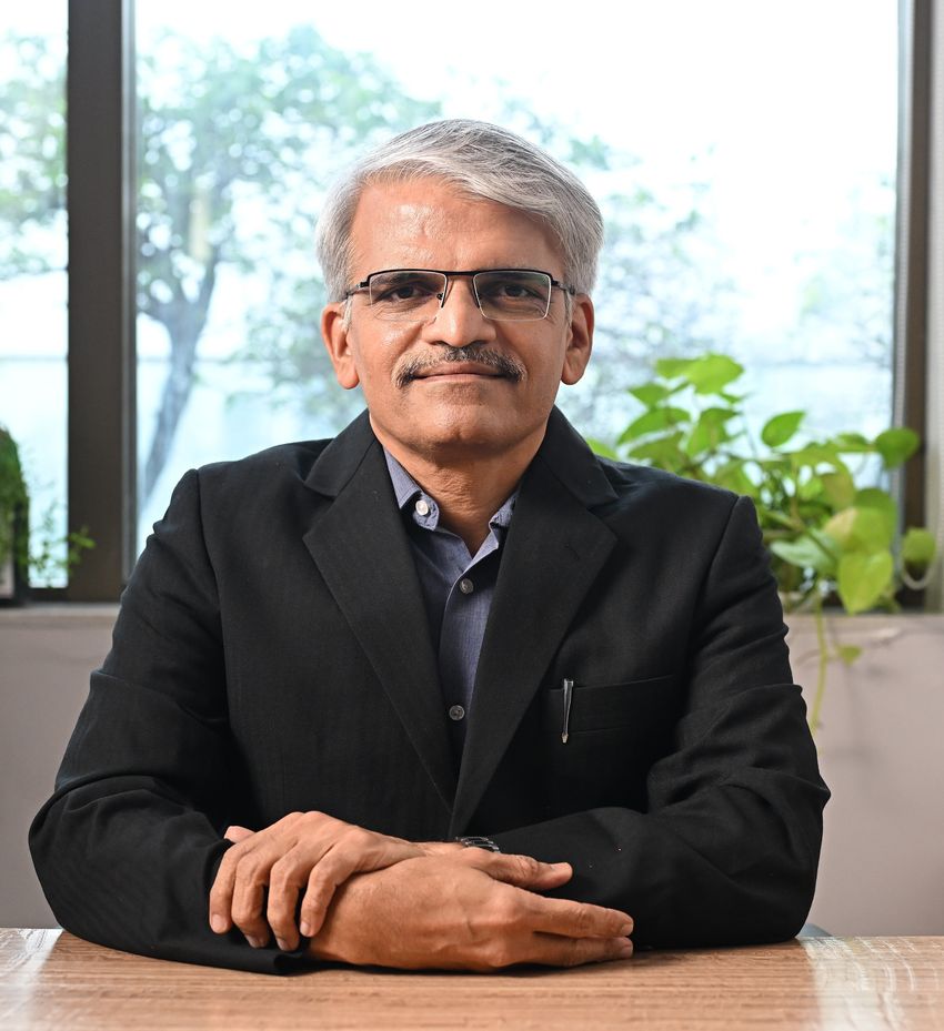Image of Girish Mahajan.