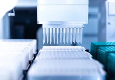 https://www.istockphoto.com/photo/laboratory-pipetting-gm1310328049-399774773