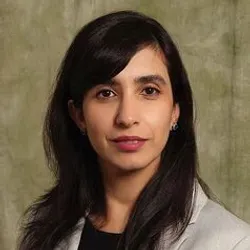 Azadeh Nasuhidehnavi smiles in a headshot photo.
