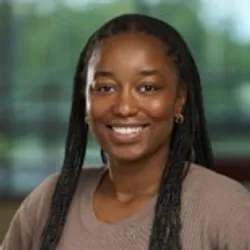 Kailynn Weaver smiles in a headshot photo.